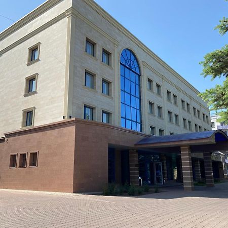 Nurtau Hotel Павлодар Екстериор снимка