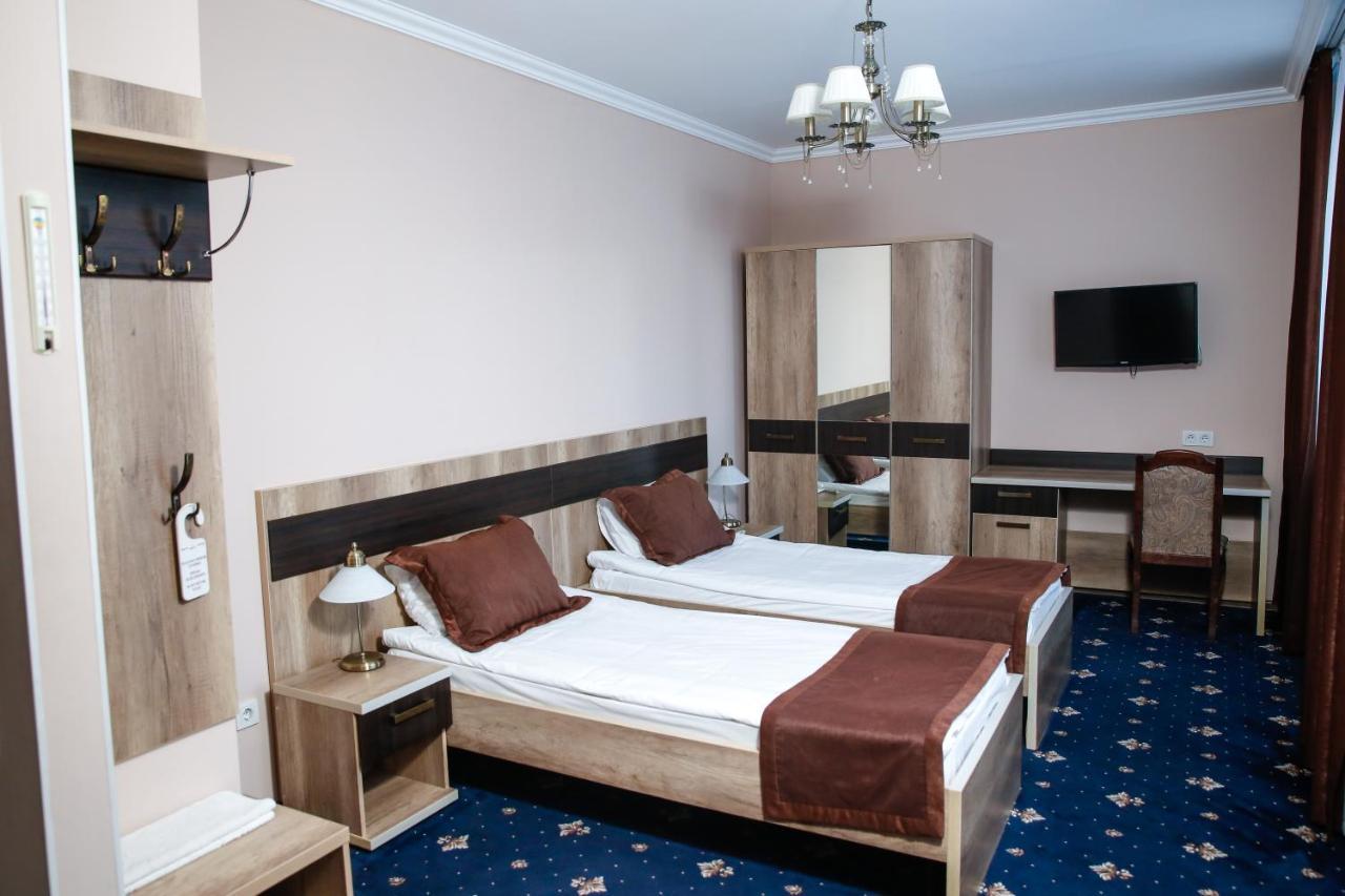 Nurtau Hotel Павлодар Екстериор снимка