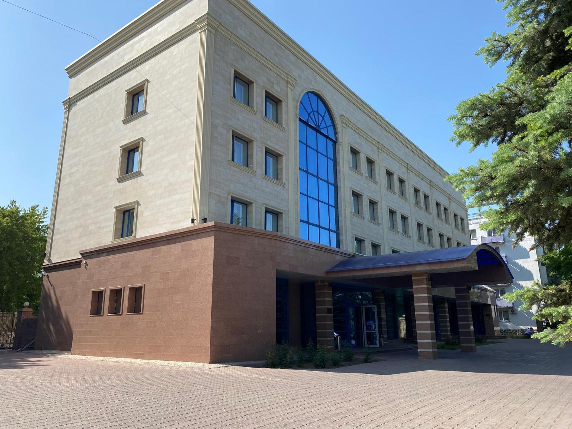 Nurtau Hotel Павлодар Екстериор снимка